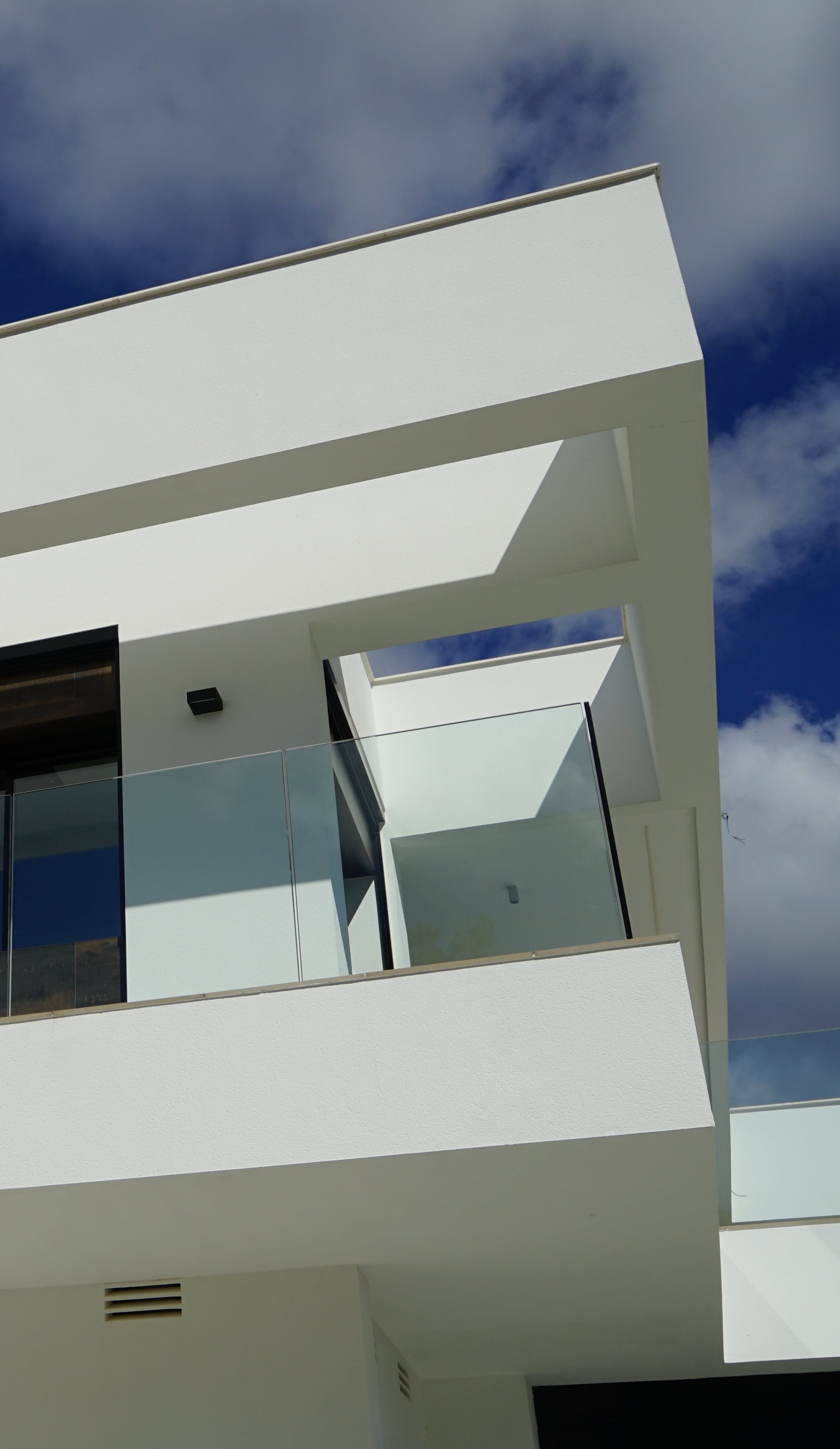 Modern Mediterranean design by Grupo VAPF