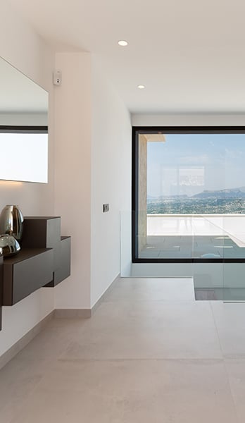 Hall with breathtaking sea views