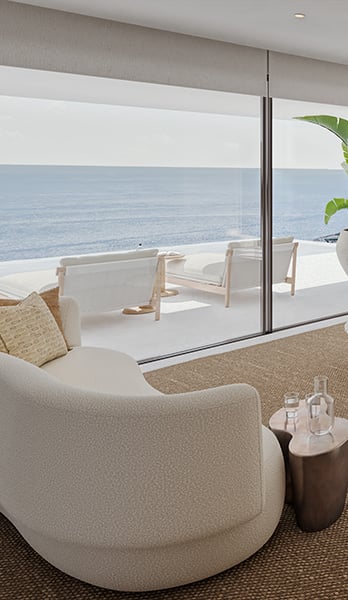 Cosy living room connected to the outside