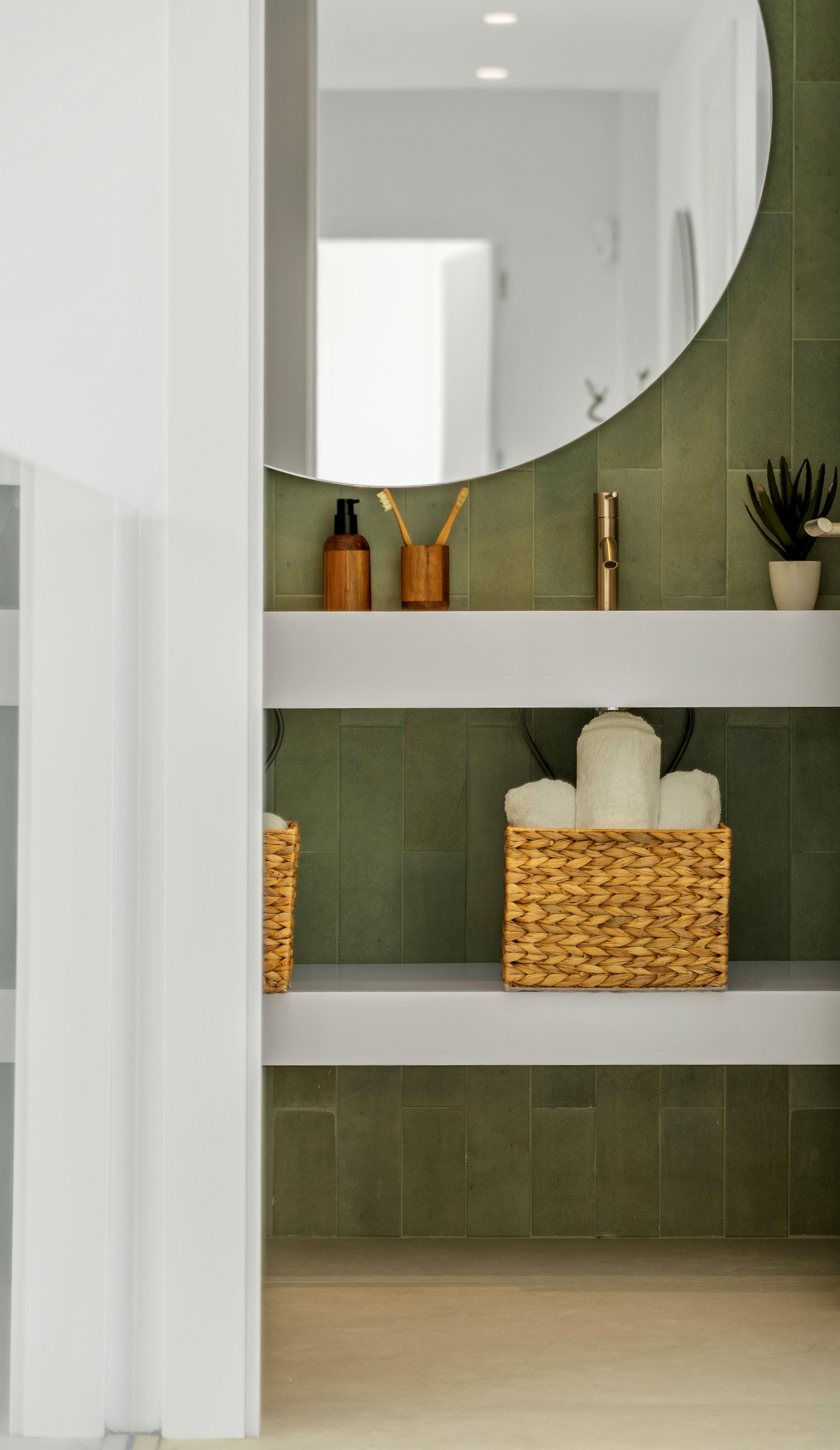 Fully equipped bathrooms