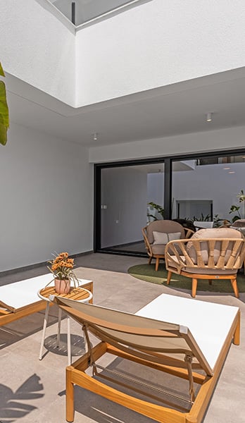 Ground floor apartments with porch and garden