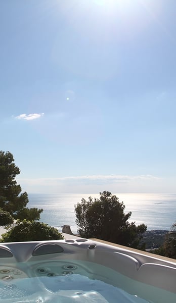 Terrace with jacuzzi overlooking the sea