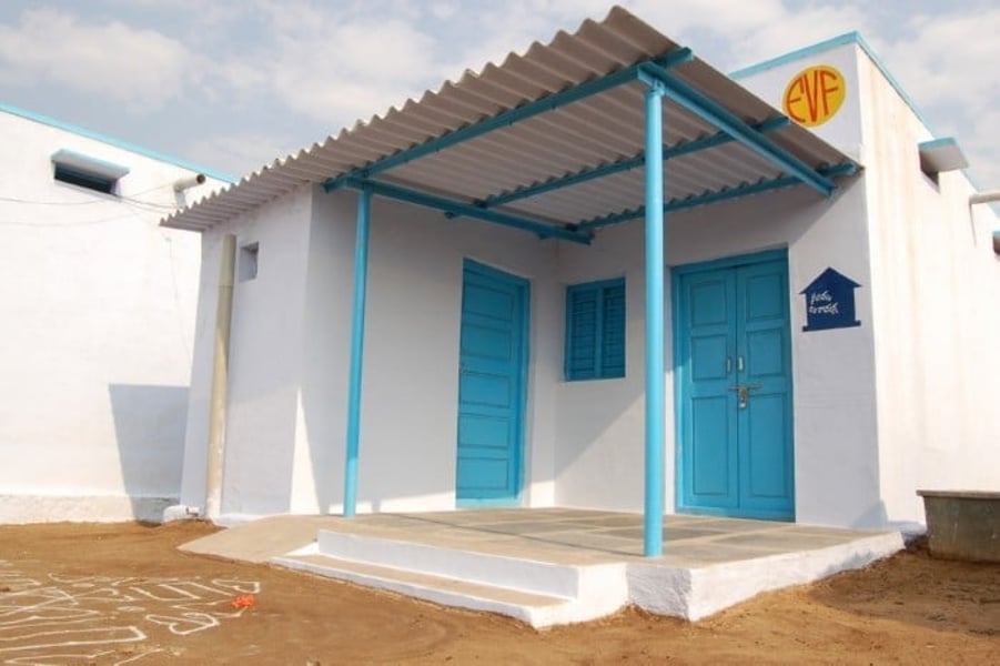 Collaboration de Groupe VAPF avec la Fondation Vicente Ferrer dans le cadre du projet de construction de logements pour les families dans le besoin