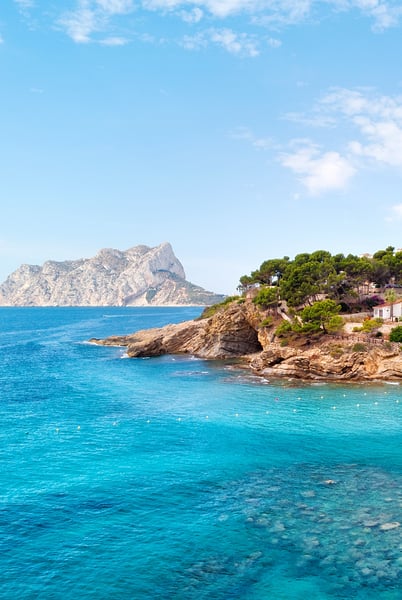 Pavillons Bleus 2025 : Excellence et durabilité sur les plages de la Marina Alta