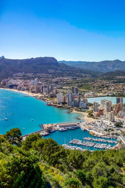 What makes Costa Blanca North a place people return to (and stay)