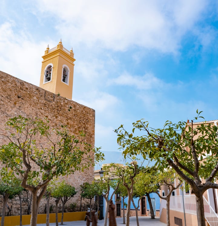 Calpe is the perfect destination for those seeking peace and tranquility without sacrificing the ameneties of a big city.